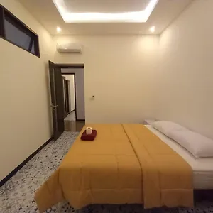 https://rumah-wj-rooms-and-suites.hotelsseminyak.net